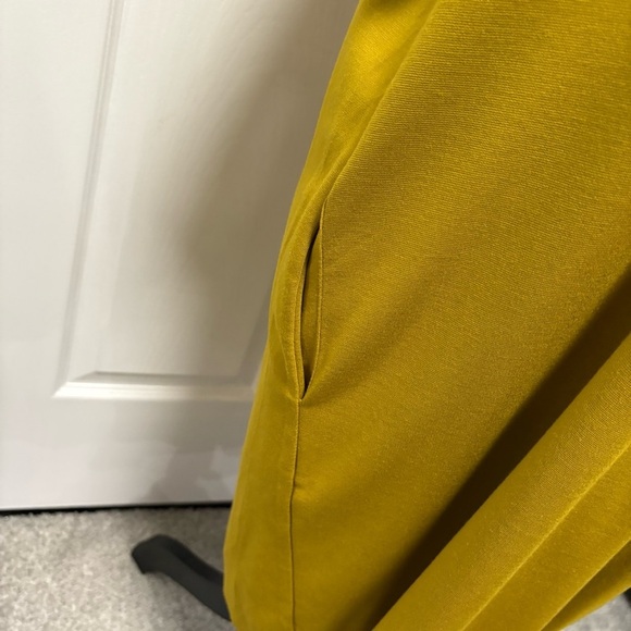 Minimum Dress - Picture 2 of 7